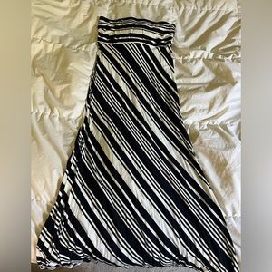 Banana Republic black and white strapless dress
